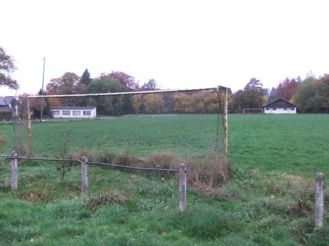 Auf dem Gelände des alten Fußballplatzes an der Malmedyer Straße in St. Vith könnte ein neues Wohn-Projekt entstehen