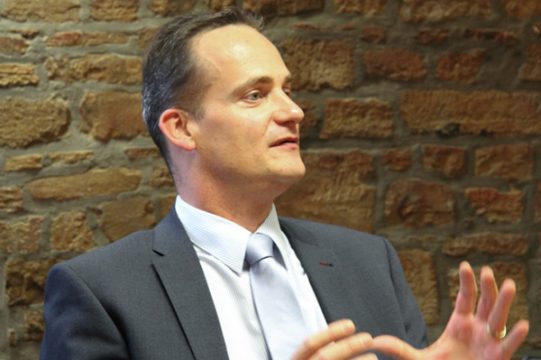 Minister Oliver Paasch erhält französischen Verdienstorden