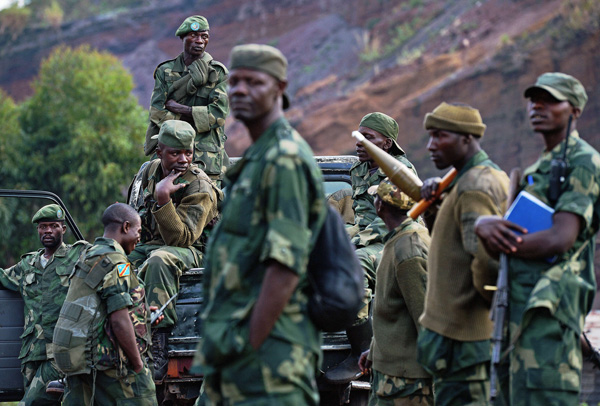 Kongolesische Soldaten in der Nähe von Kibati (4.9.)