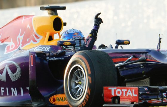 Vettel feiert in Suzuka den Sieg - der Titel muss noch etwas warten