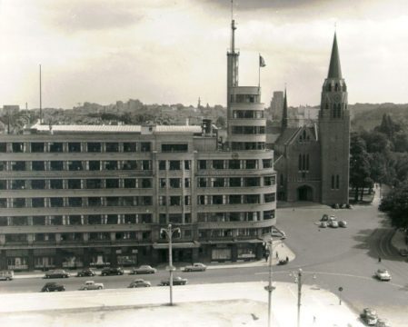 Das Gebäude des INR an der Brüsseler Place Flagey 1952 (Bild: Belga-Archiv)