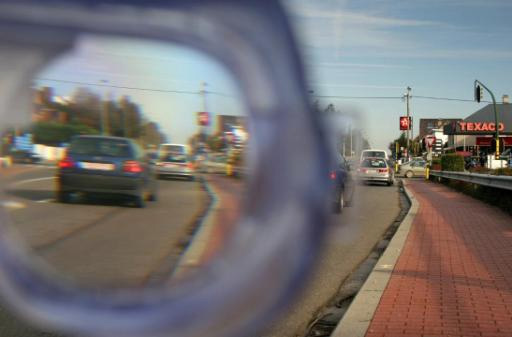 Simulation: Der Blick durch die Brille zeigt die Sicht eines Autofahrers unter Alkoholeinfluss