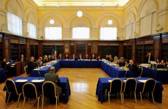 Der italienische Senat will unter anderem, dass Silvio Berlusconi das Parlament in Rom verlässt