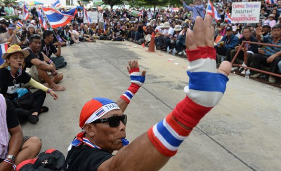 Bangkok: Regierungsgegner besetzen das Gelände der Telekombehörde