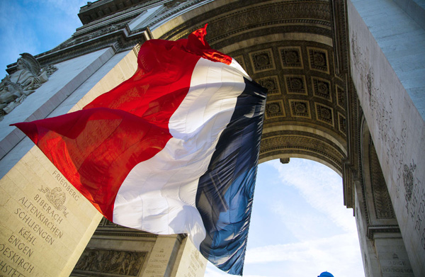 Gedenkveranstaltung zum Ende des Ersten Weltkriegs am Arc de Triomphe