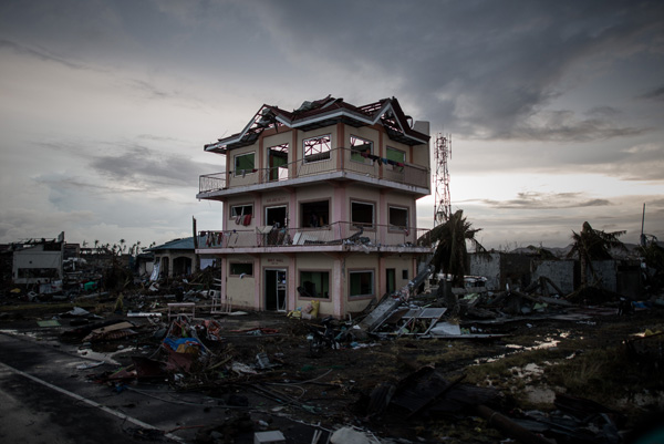 Der Taifun "Haiyan" hat in Tacloban fast alles niedergerissen