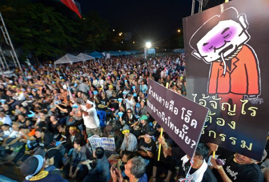 Proteste gegen das Amnestiegesetz in Thailand