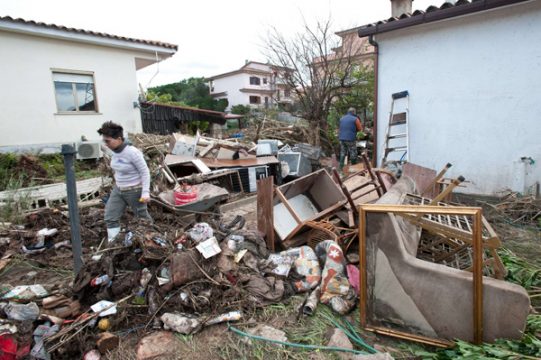 Nach der Flutwelle: Sardinien räumt auf
