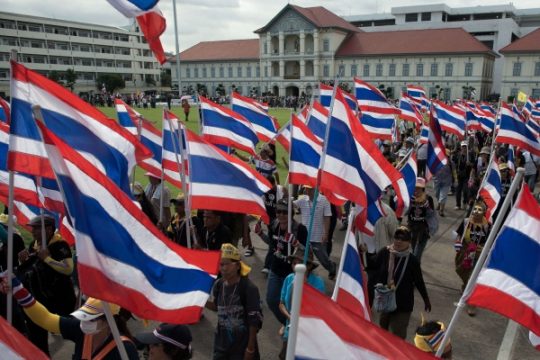 Tausende Regierungsgegner in Bangkok