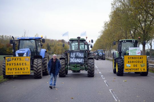 Proteste sorgten im Berufsverkehr rund um Paris für kilometerlange Staus