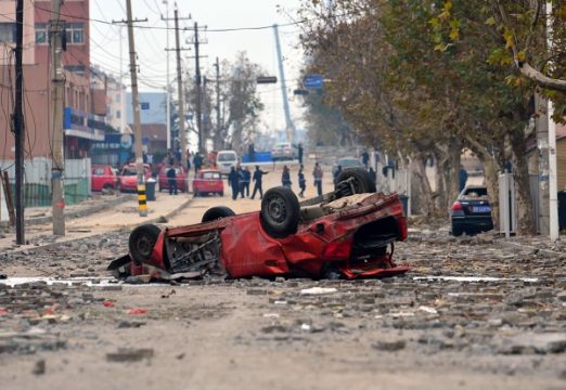 Chaos nach der Explosion einer Ölpipeline in der Hafenstadt Qingdao am vergangenen Freitag