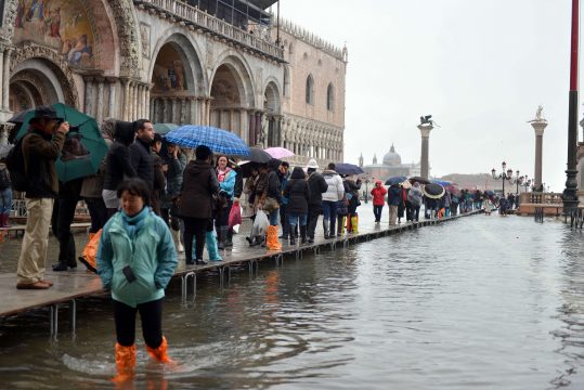 Hochwasser auch in Venedig