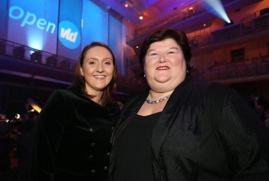Gwendolyn Rutten und Maggie De Block beim OpenVLD Parteitag