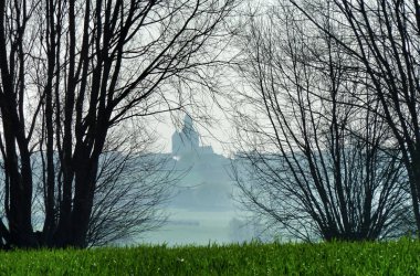 Blick auf die Kleinstadt Mesen, wo im Sommer 2012 Ausgrabungsarbeiten zum Ersten Weltkrieg stattfanden