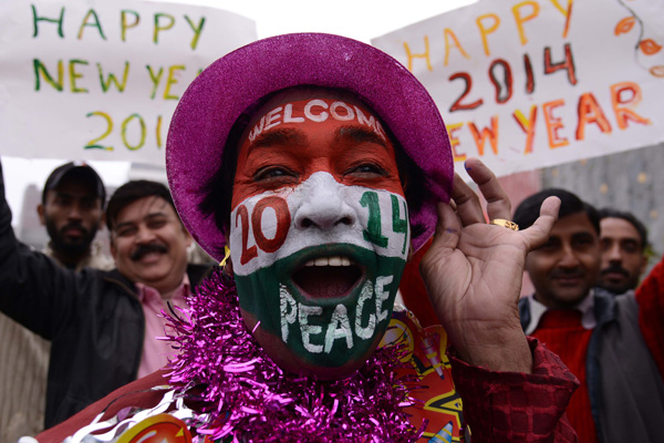 Welcome 2014. Peace! Silvesterfeier in Amritsar, Indien