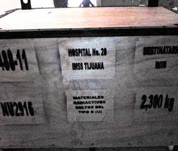 Container mit radioaktivem Material Kobalt-60 gestohlen (Bild von der Beladung des Transporters)