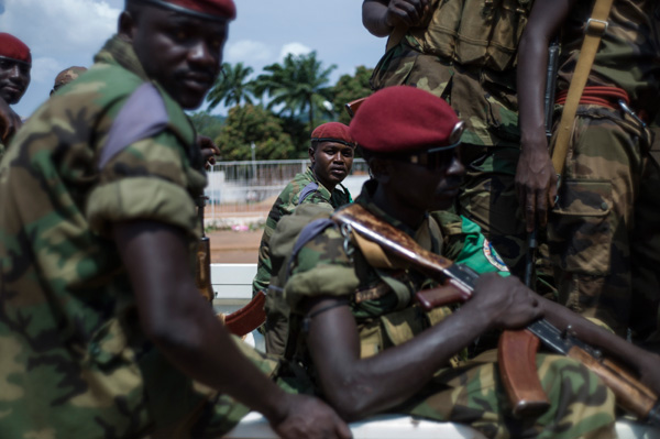 Zentralafrika kommt nicht zur Ruhe (Bild: Patrouille in Bangui, 11.12.)