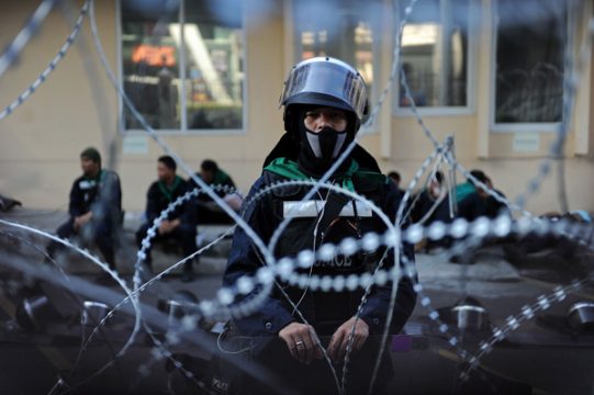 Auch die Polizeizentrale in Bangkok wird bewacht