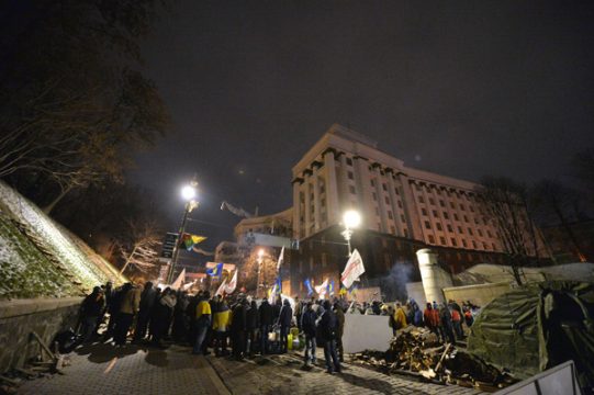 Regierungssitz in Kiew, blockiert von Oppositionellen