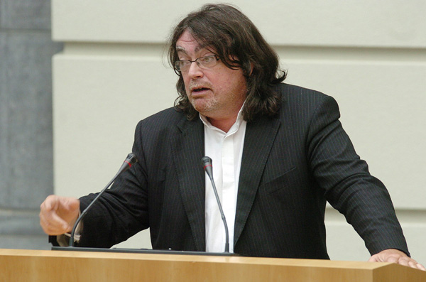 Dany Vandenbossche (S.PA) 2006 im Flämischen Parlament