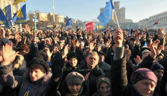 Zehntausende um Klitschko protestieren in Kiew gegen Regierung