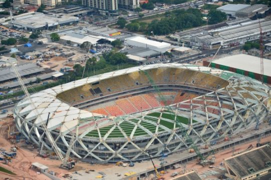 Baustelle des WM-Stadions im brasilianischen Manaus