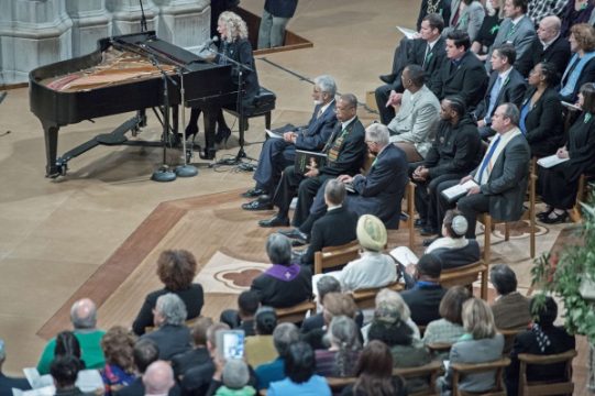 Mahnwache für die Opfer von Schusswaffen in Newtown