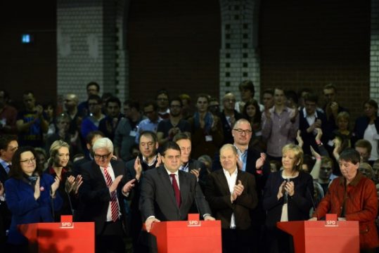 Mitglieder sagen Ja zur großen Koalition - Zufriedenheit in den Reihen der SPD