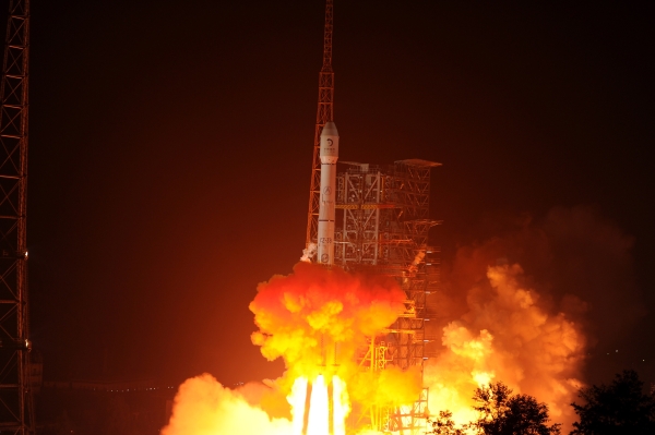 Start der 25. Start der Rakete vom Typ "Langer Marsch 3B" mit dem Raumschiff "Chang'e 3"