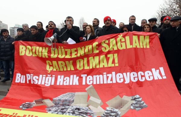 Gegner der Korruption und der Regierungspartei AKP in Ankara