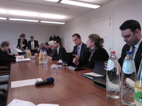 DG-Autonomie: CSP, SP, PFF, ProDG und Ecolo unterzeichnen Grundsatzerklärung