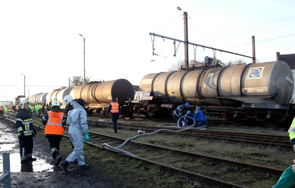 Entgleister Güterzug: Aufräumarbeiten in Jemeppe-sur-Sambre