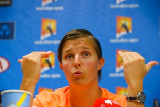 Australian Open: Kirsten Flipkens bei der Pressekonferenz nach dem Ausscheiden