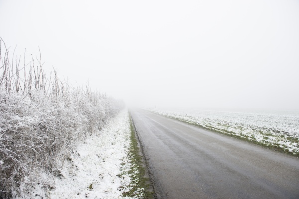 Der Schnee von gestern sorgt für gefährliche Straßenverhältnisse