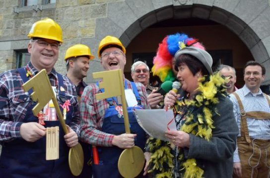 Möhnendonnerstag in Bütgenbach - Foto: Lothar Klinges