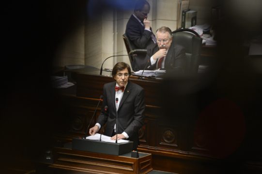 Di Rupo: Weggang von Saint-Gobain und Heinz skandalös