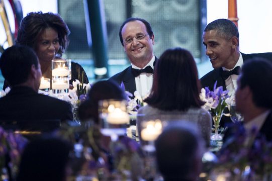 Staatsbankett mit Ehrengast: François Hollande zwischen US-Präsident Barack Obama und Ehefrau Michelle