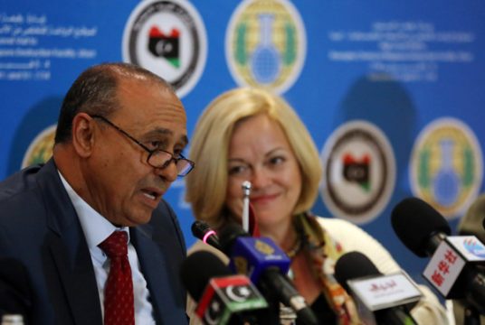 Libyen Außenminister Mohammed Abdulasis gibt Vernichtung aller Chemiewaffen im Land bekannt