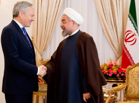 Außenminister Reynders mit Irans Präsident Hassan Rohani (r.)