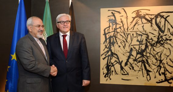 Außenminister Mohammed Dschawad Sarif mit dem deutschen Amtskollegen Frank-Walter Steinmeier in München