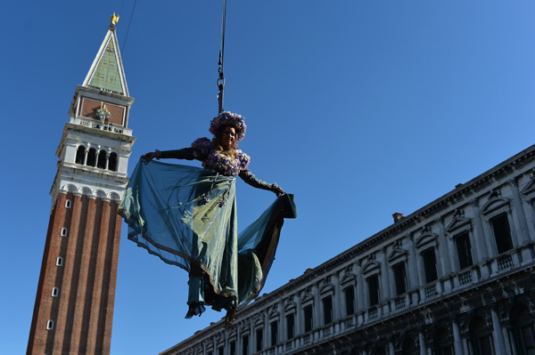 Engelsflug Lautete Heisse Karnevals Phase In Venedig Ein