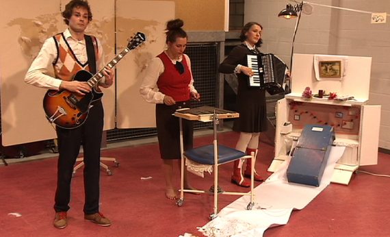 Proben zum neuen Agora-Stück "Flugversuche"