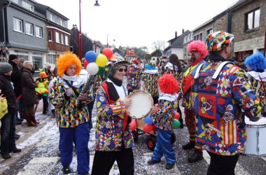Rosenmontagszug in Büllingen 2014