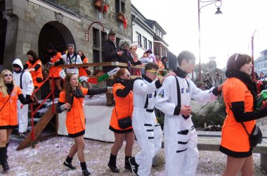 Rosenmontagszug in Büllingen 2014
