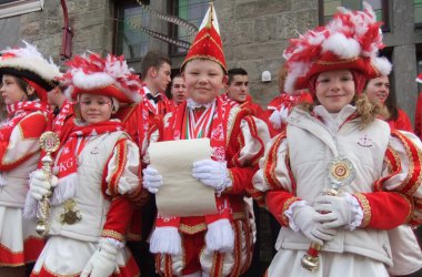 Rosenmontagszug in Büllingen 2014