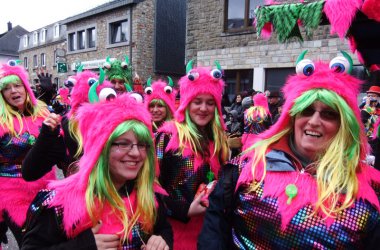 Rosenmontagszug in Büllingen 2014