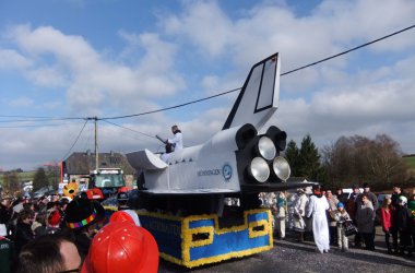 Karnevalsumzug in Deidenberg 2014
