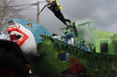 Rosenmontagszug in Eupen 2014