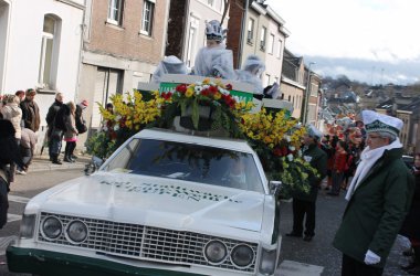Rosenmontagszug in Eupen 2014