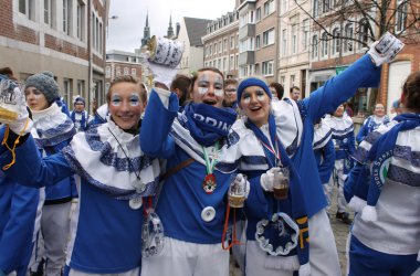 Rosenmontagszug in Eupen 2014